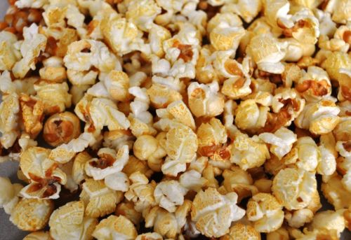 Fertiges Popcorn süß lose im 100L Kunststoffsack / Karton 